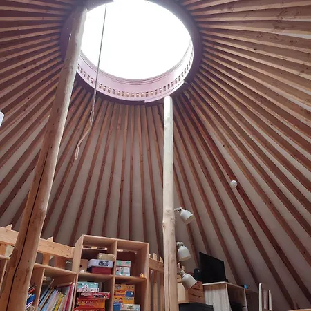 Yourte Contemporaine Holiday home Geishouse